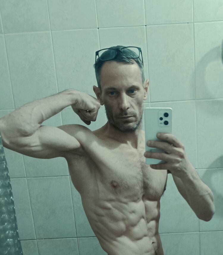  48524570  , 28 ,    