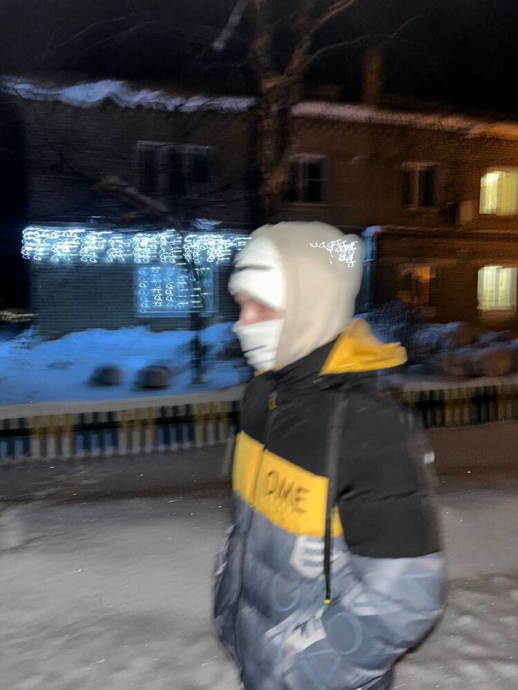  40869270  Danila, 19 ,    