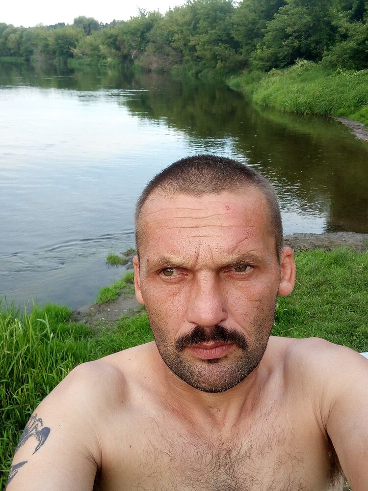  48228920  , 40 ,    