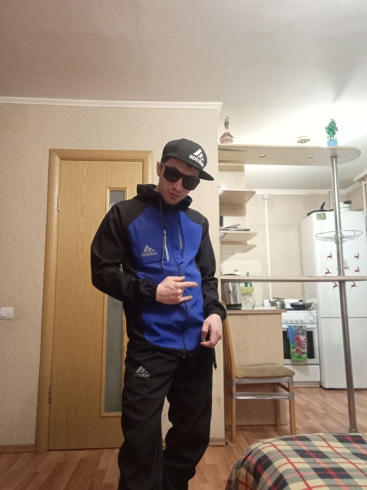  42996600  Kostya, 36 ,    