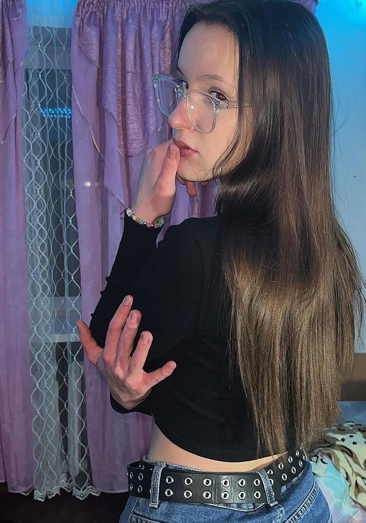  44915650  Natali, 24 ,    
