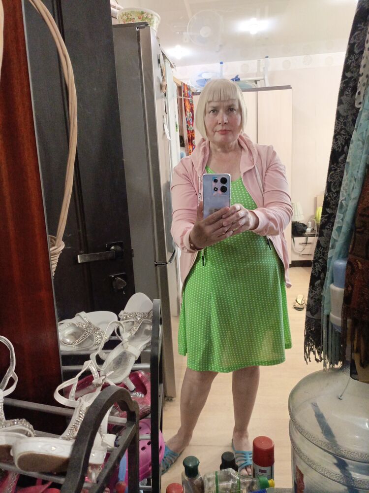  35604050  Larisa, 66 ,    