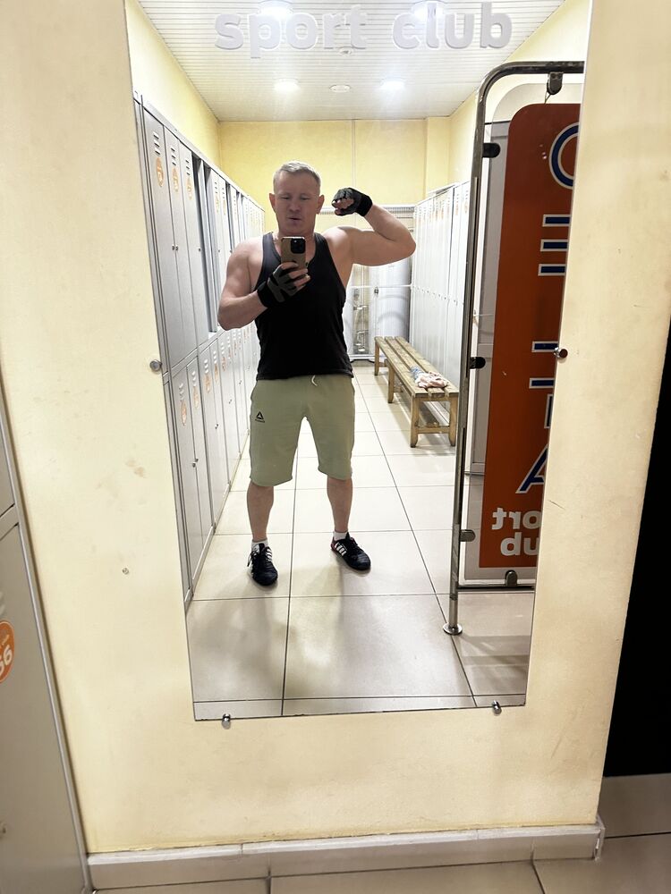  49585880  , 33 ,    