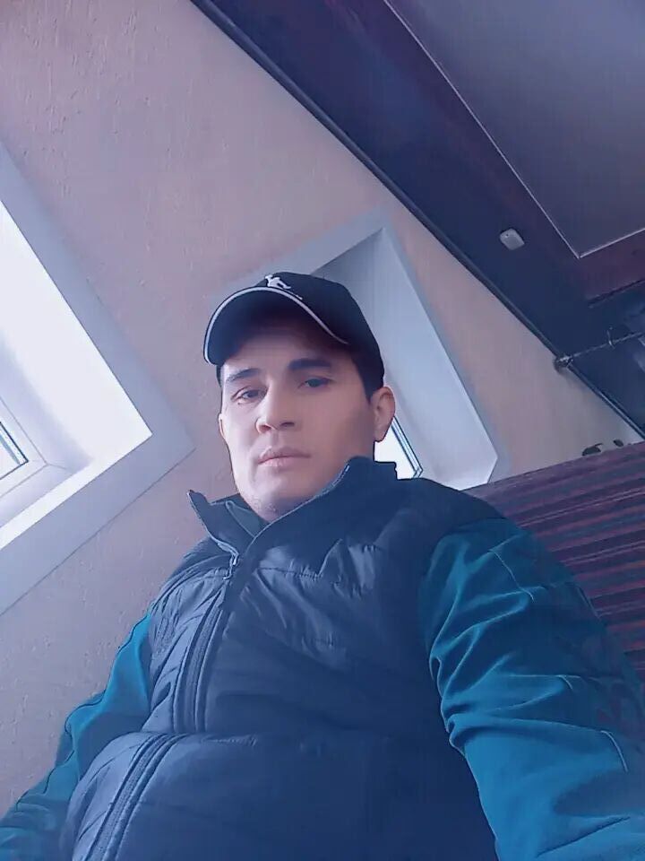  51279660  NURBEK, 33 ,    