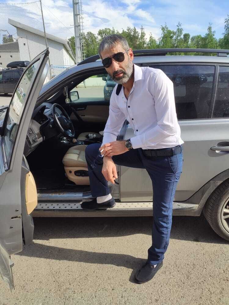  27151090  Garik, 40 ,    