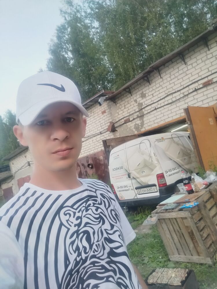  48767600  , 32 ,     