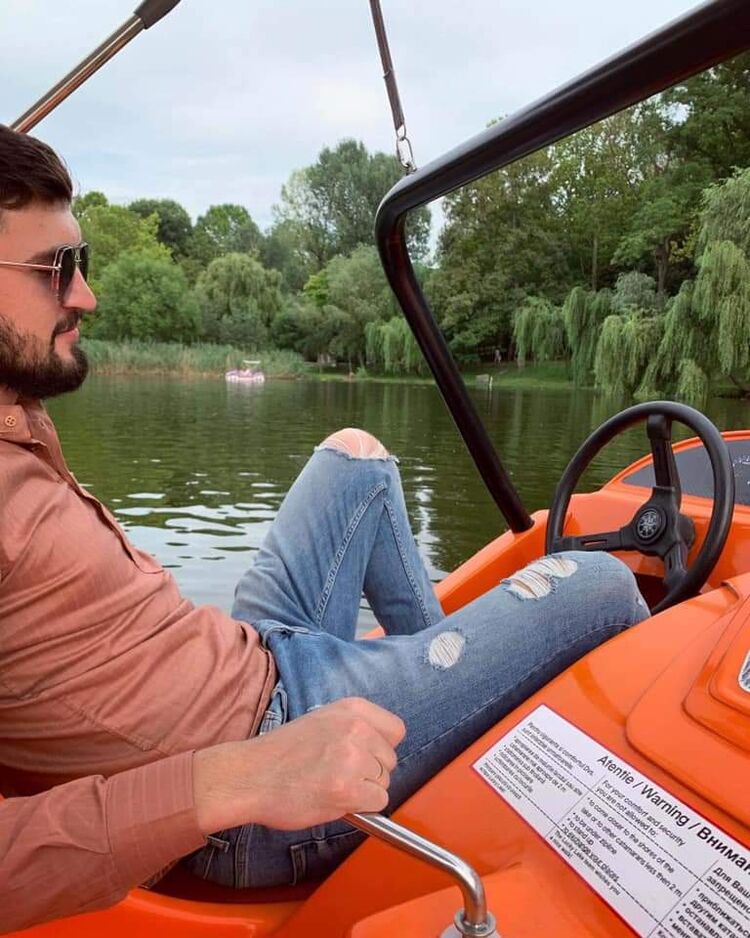  ,   Nicolae, 29 ,   ,   