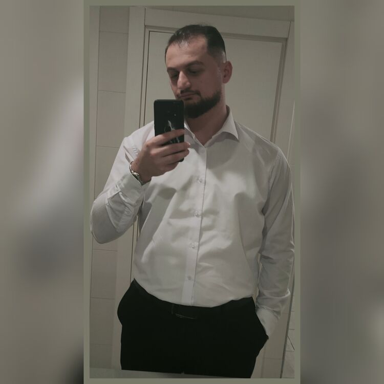  ,   Anri, 36 ,   c 