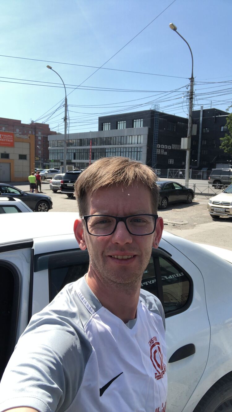  27615830  Stas, 44 ,    