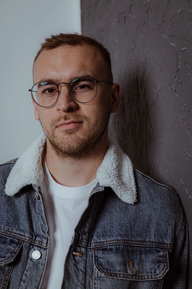  37231840  Evgeny, 28 ,    