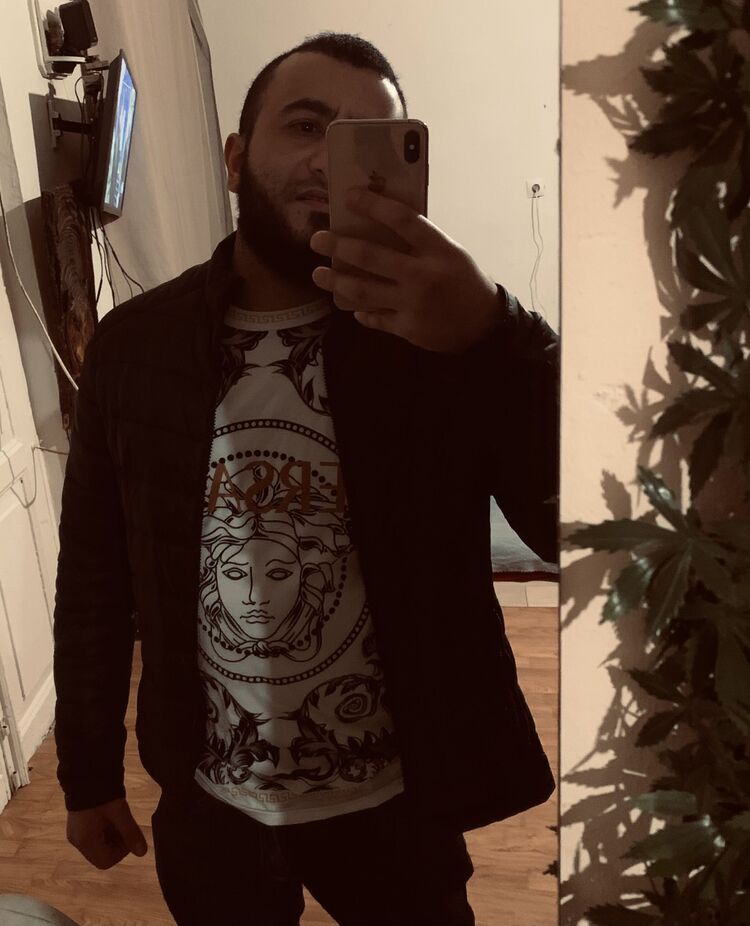  48372670  , 29 ,    