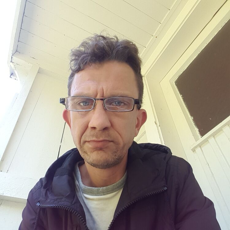  16901790  Vitalik, 45 ,    Haugesund