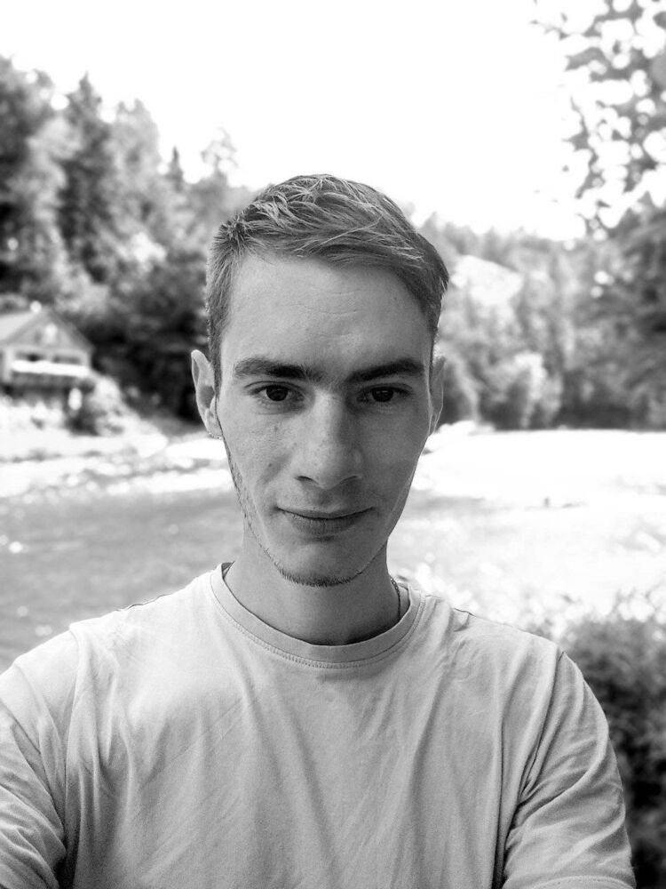  40270430  Vadim, 26 ,    