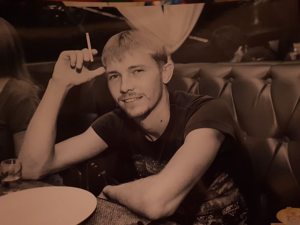  27558080  Ivan, 32 ,    