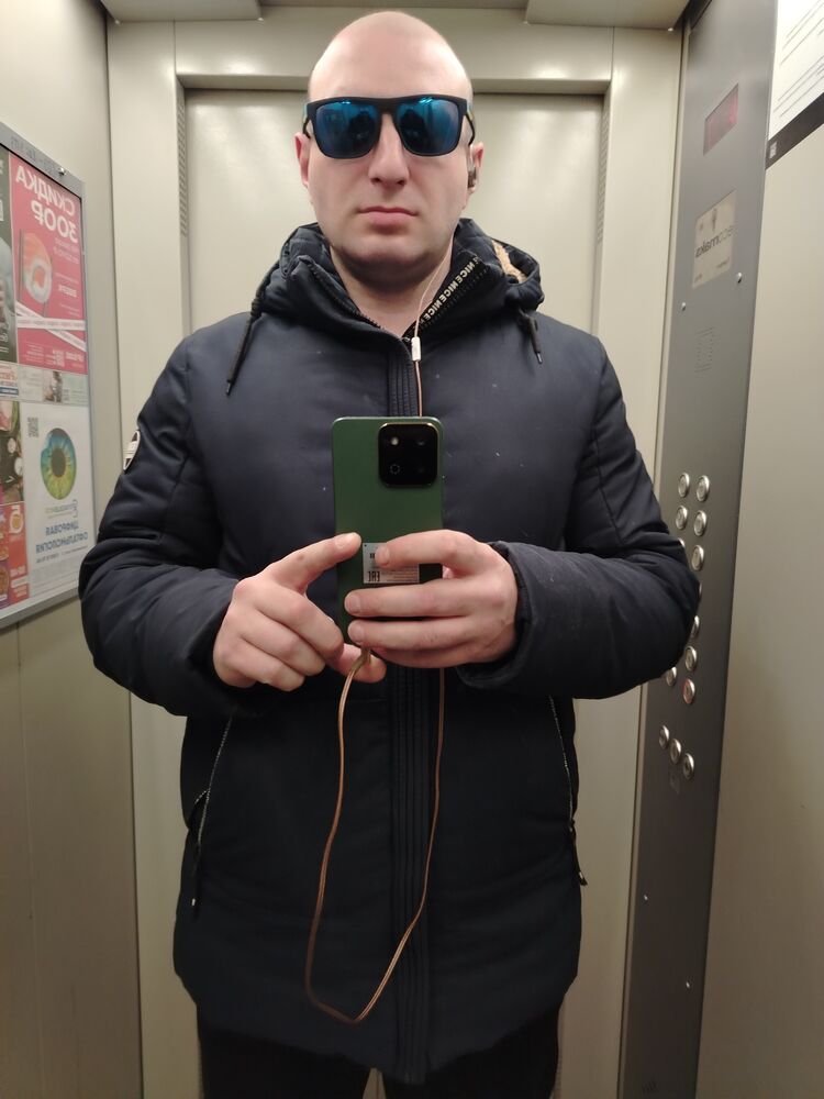  ,   Oleg, 37 ,   ,   