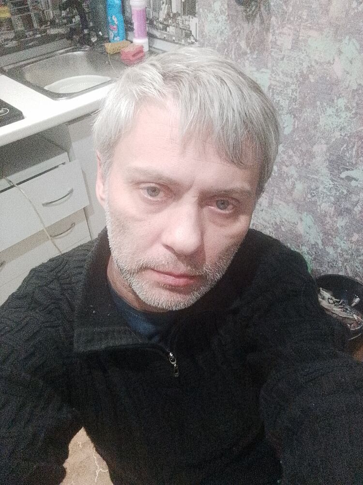  40147640  , 44 ,    