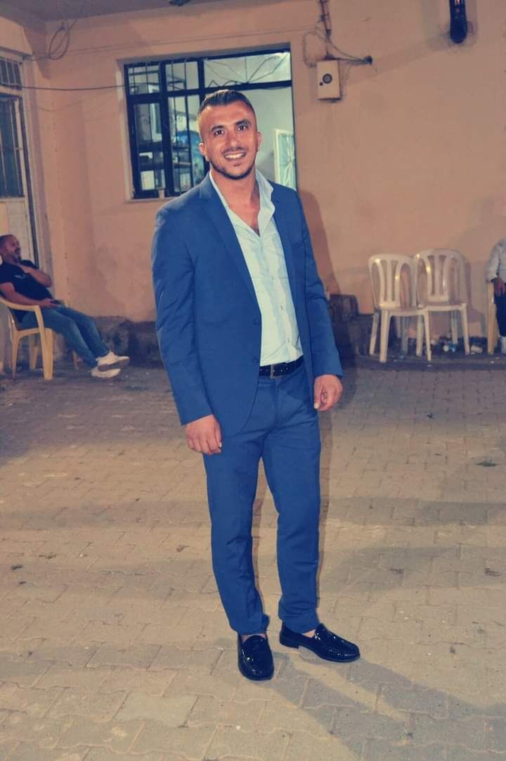  31829490  Ozcan, 34 ,    