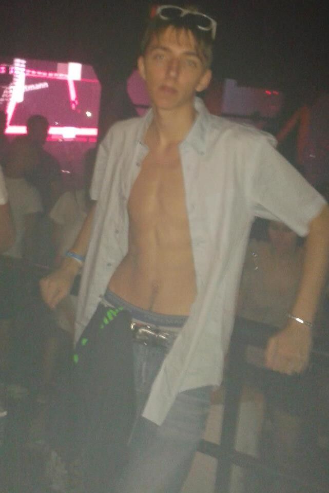  ,   Mikhail, 31 ,   ,   , c 