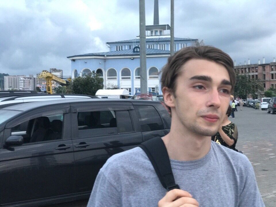  18826860  Temur, 29 ,    