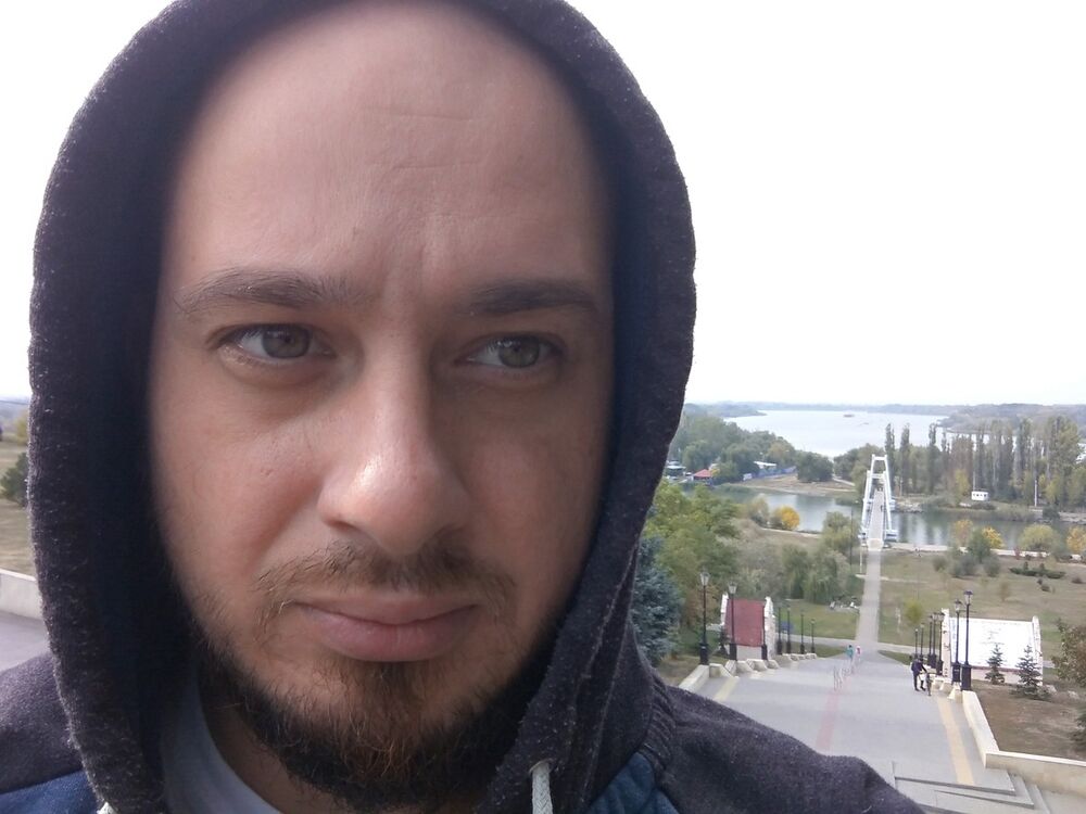  17630900  Sanchiiz, 41 ,    