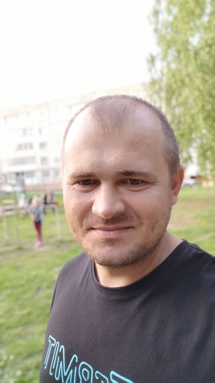 27081370  , 37 ,    