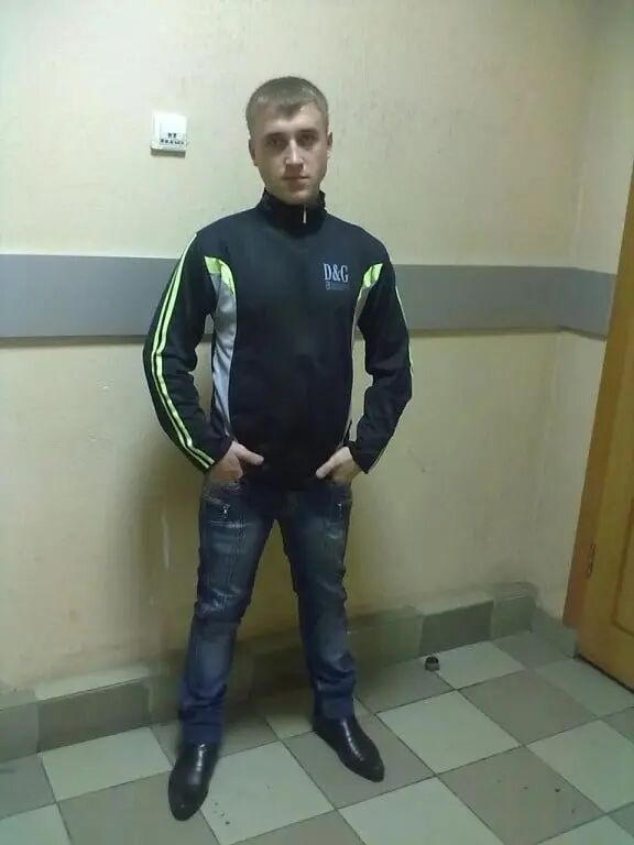 48053850  , 33 ,    