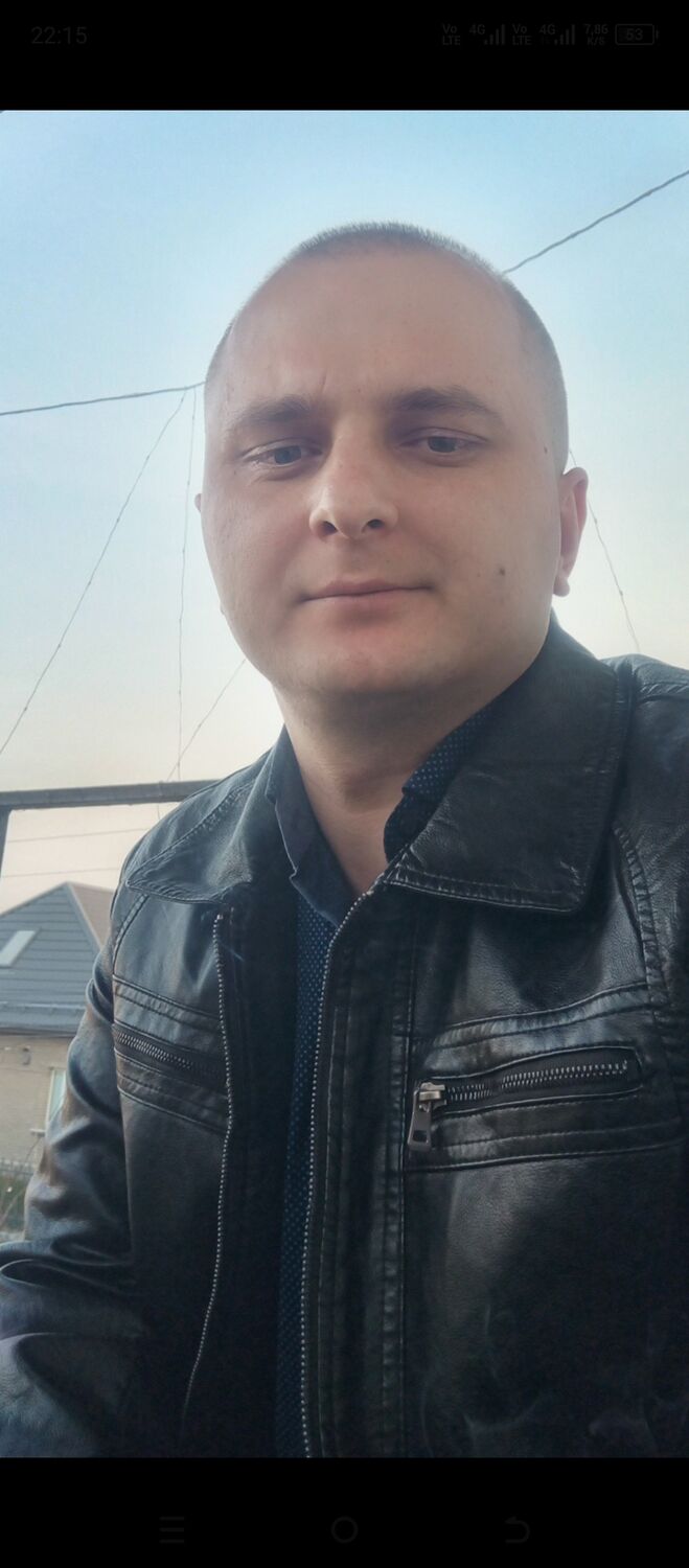  54057720  Alexander, 32 ,    