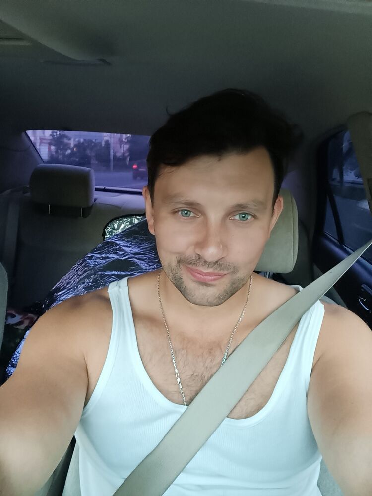  28494480  Sergio, 40 ,    