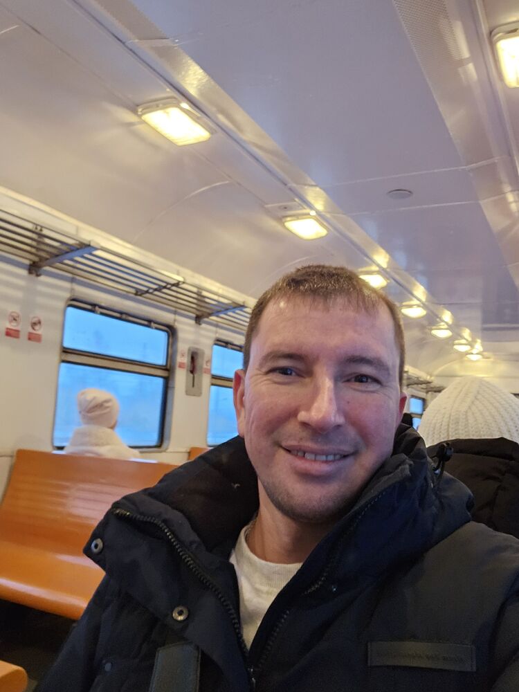  ,   Maxim, 33 ,   