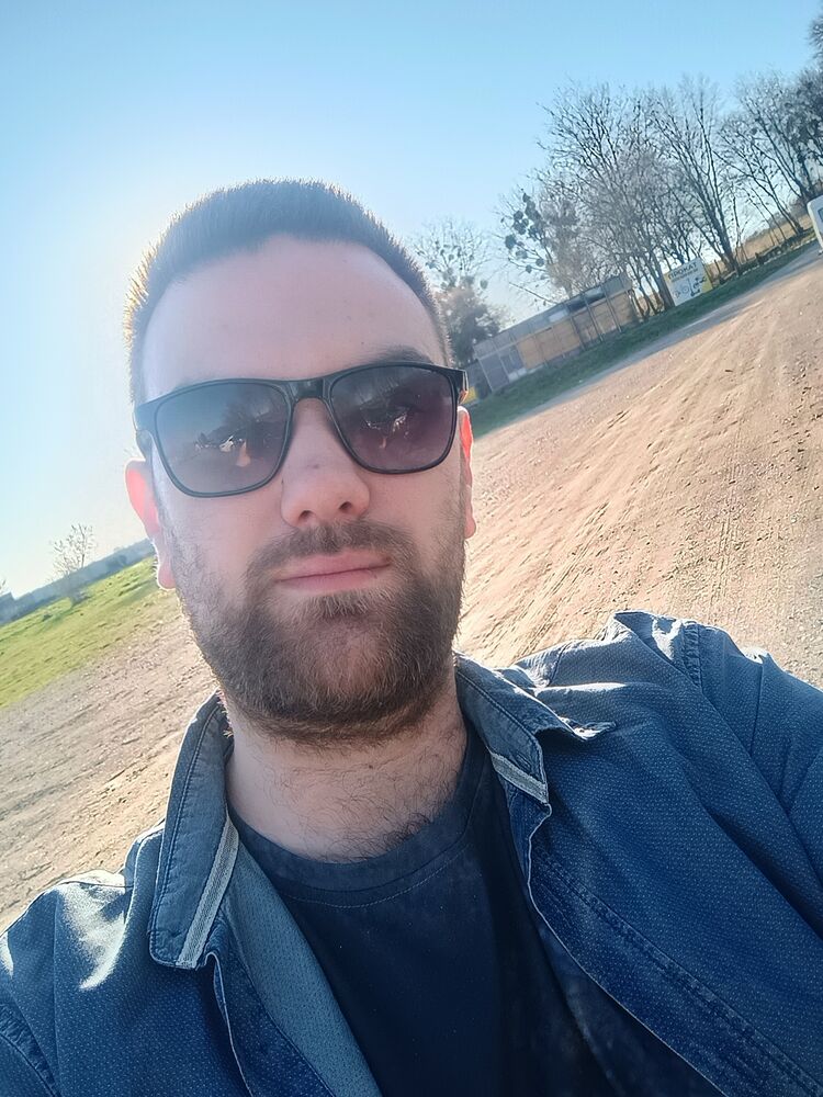  51047810  , 27 ,    