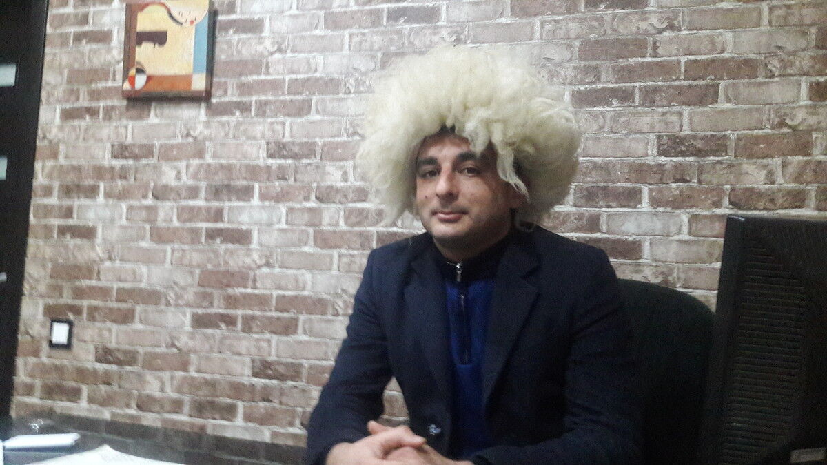  15939860  Rustam, 40 ,    
