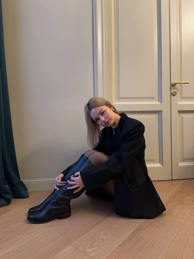  39877270  , 26 ,    -