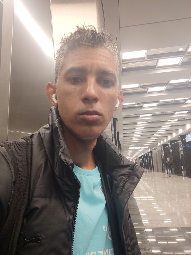  ,   Rafael, 40 ,  