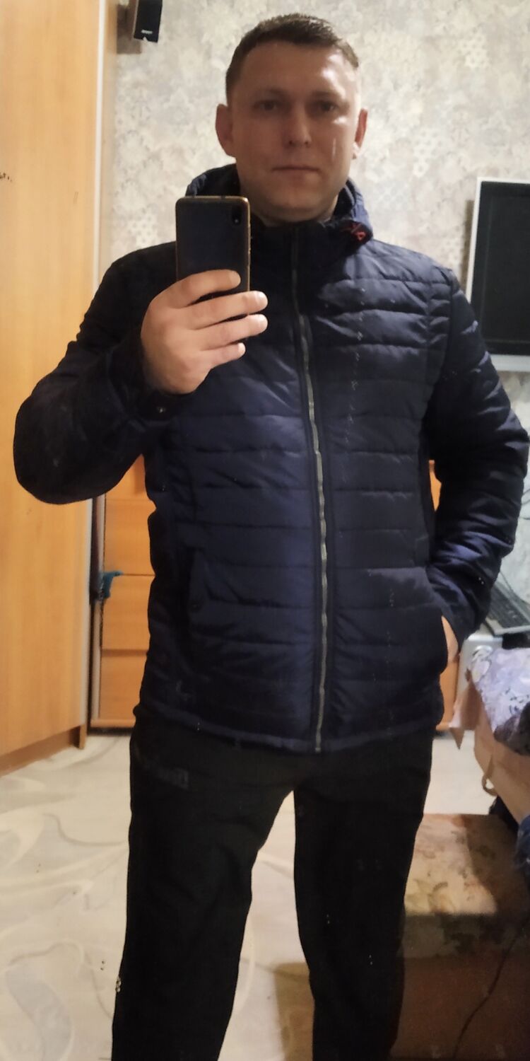   ,   Alex, 44 ,   ,   
