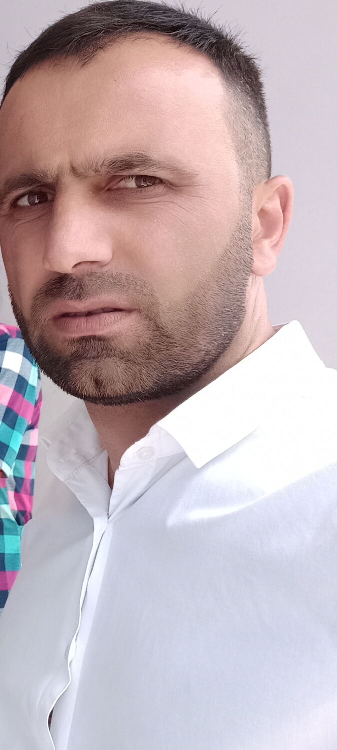  42848330  , 37 ,    