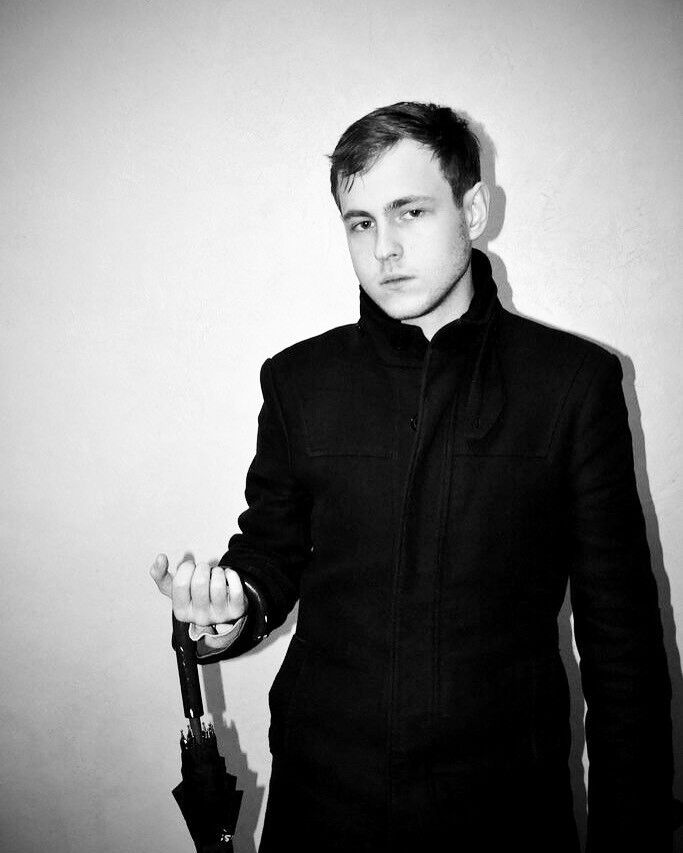  9159920  Nikola, 31 ,    