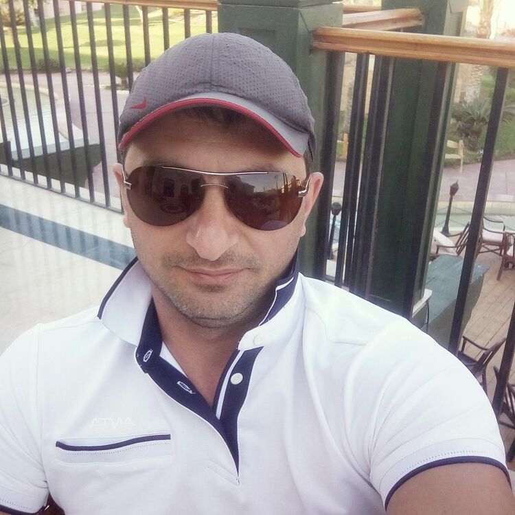  12025700  Georgi, 44 ,    
