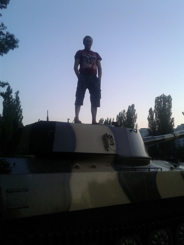  10184380  Oleg, 49 ,    