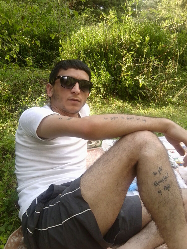  ,   Melo, 38 ,  