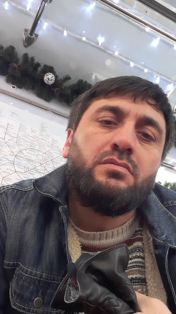  48880140  Osman, 43 ,    
