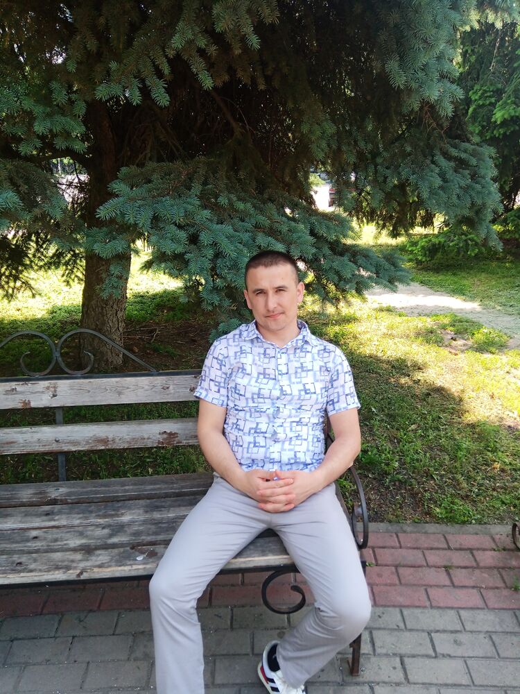  ,   Jasurbek, 32 ,   ,   