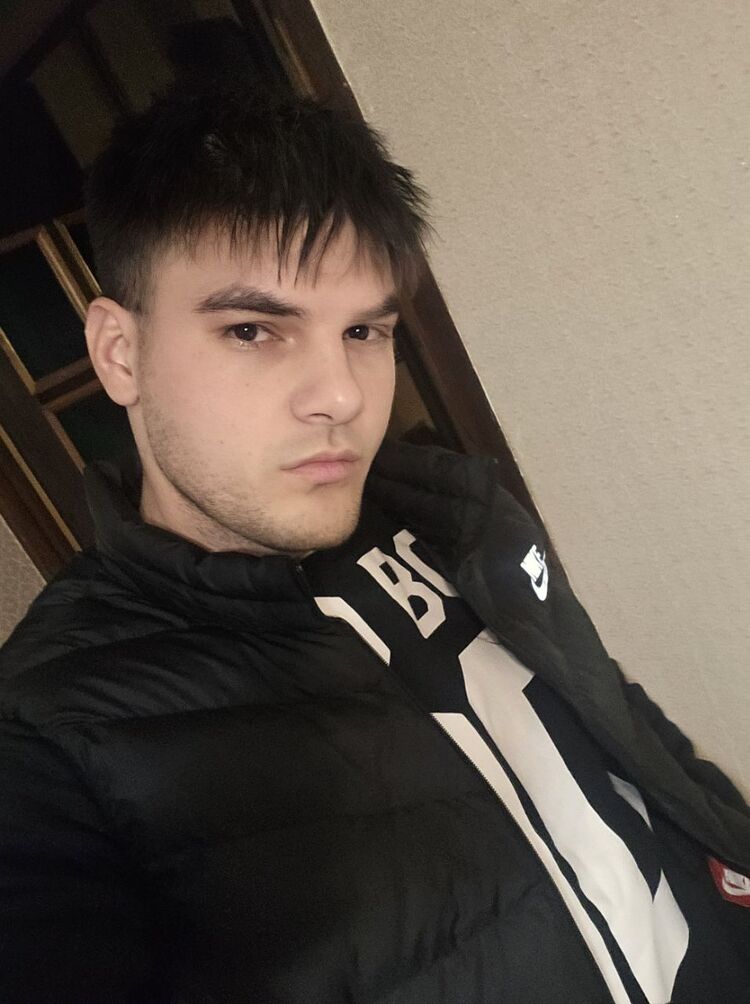  50036990  Niko, 29 ,    