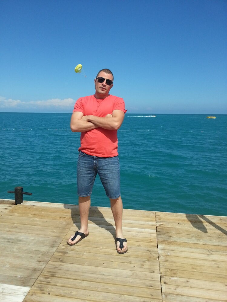  ,   Maxim, 39 ,   ,   , c , 