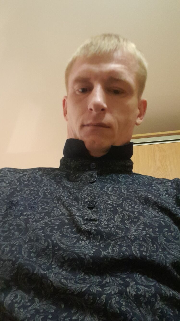  26882940  Andrei, 34 ,    