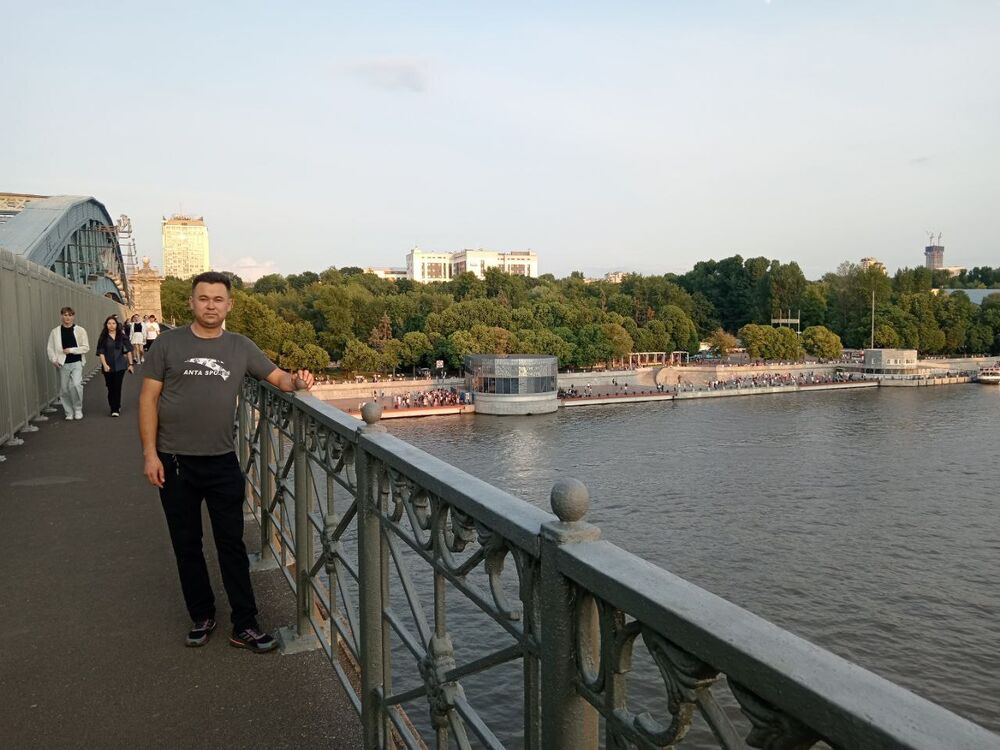  52582170  Kadir, 32 ,    