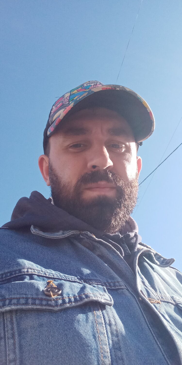  -,   Alexander, 45 ,     , c , 