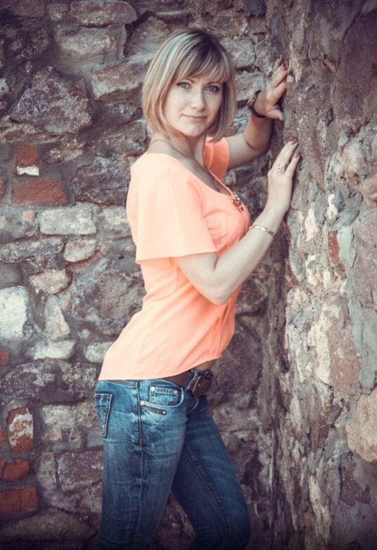  30862400  Nikol, 39 ,    