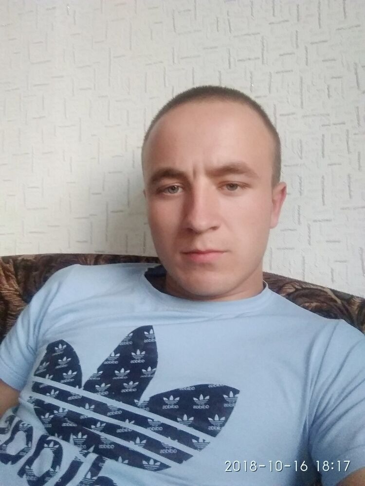  15999060  Anton, 29 ,    