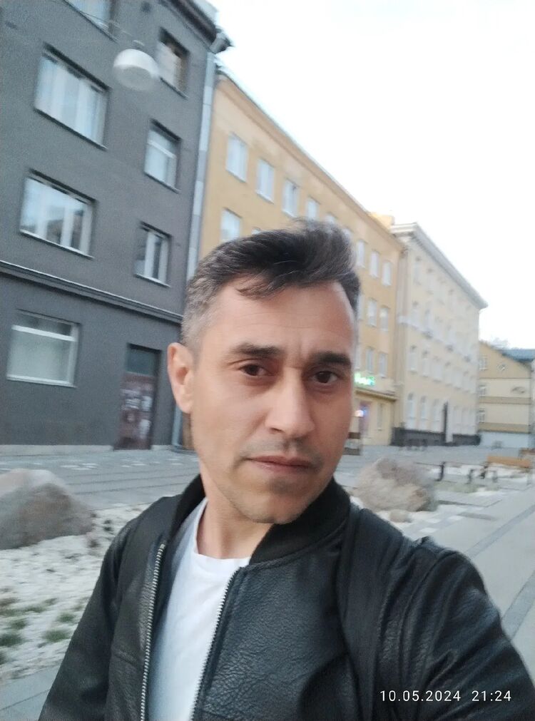  44664320  Murik, 39 ,    