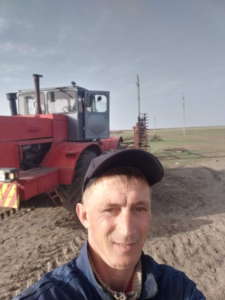  42458690  , 43 ,    